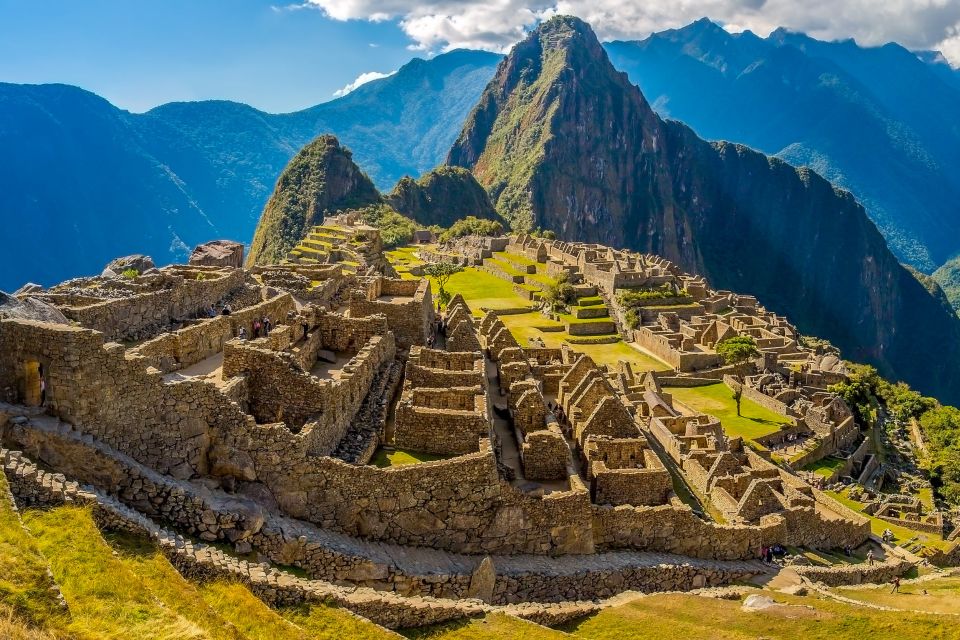 From Cusco: Machu Picchu Full-Day Guided Tour - Guide Experience