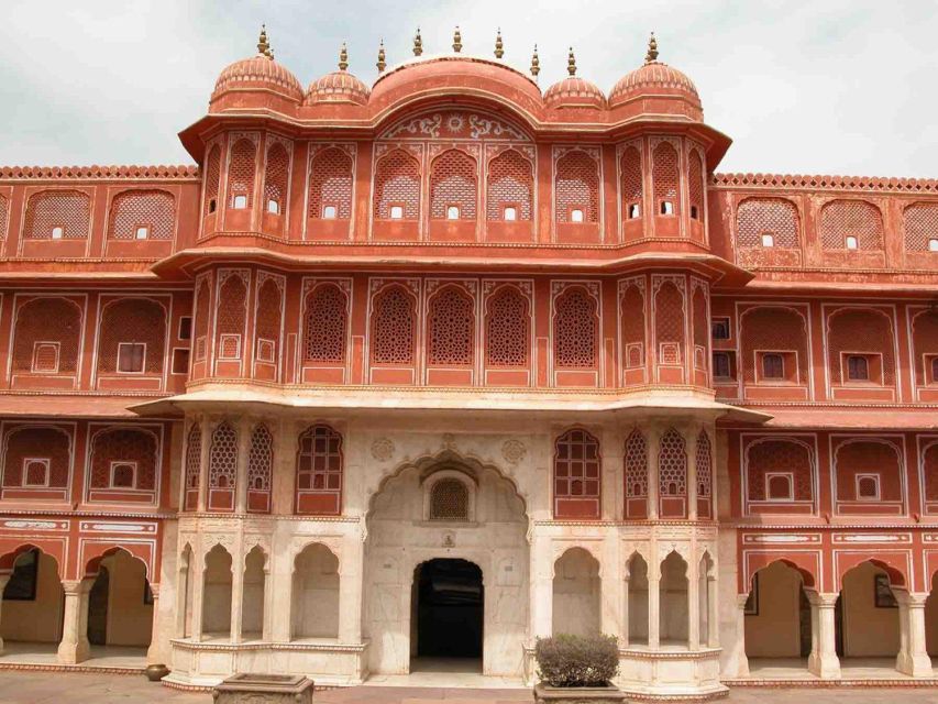 From Delhi: Jaipur Guided City Tour With Hotel and Transfer - Architectural Styles Explored