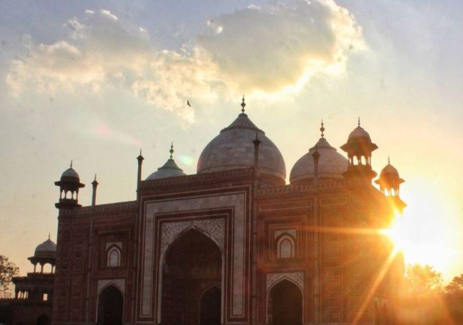 From Delhi to Taj Mausoleum Day Trip by Express Train - Private Group Experience for Tailored Tours