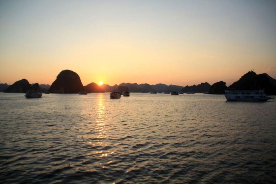 From Hanoi: Day Trip to Halong & Lan Ha Bay on Luxury Cruise - Itinerary
