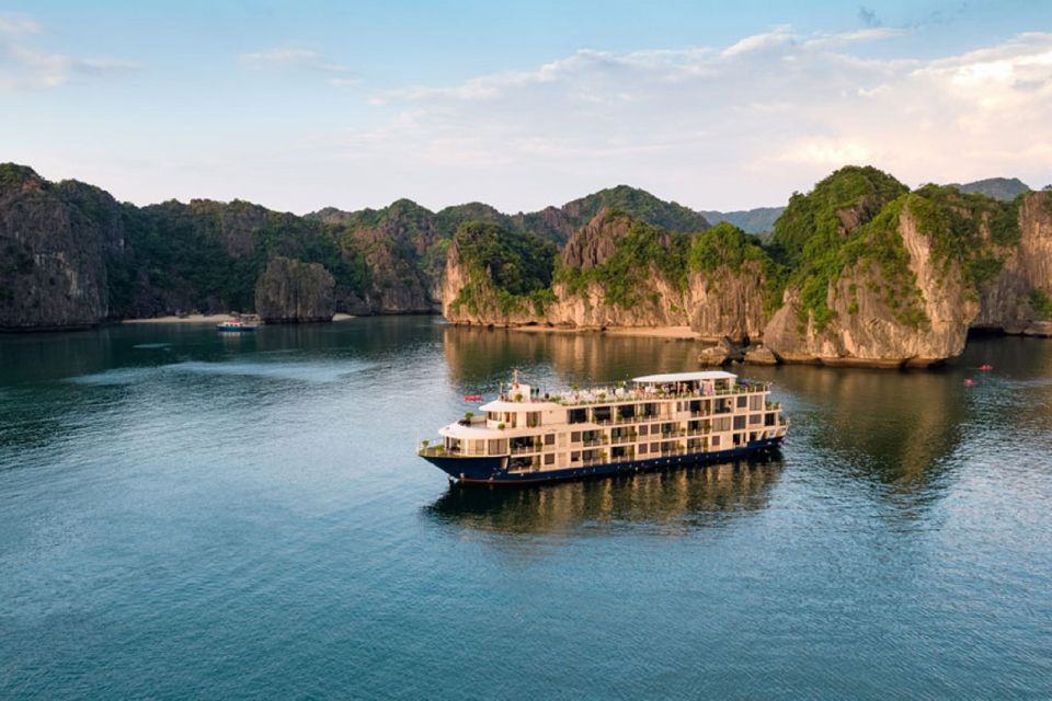 From Hanoi: Overnight Ha Long Bay Cruise W/ Meals & Transfer - Location and Details of the Cruise