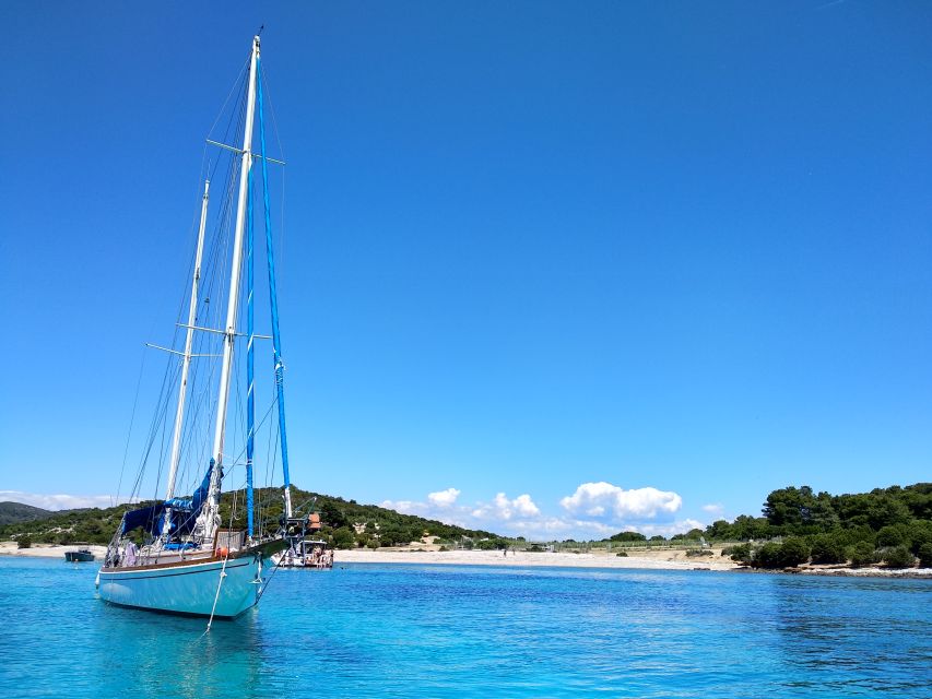 From Hvar: Private Boat Tour Blue Cave and Pakleni Islands - Cave Access Considerations