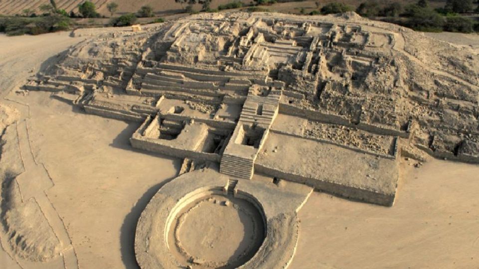 From Lima: Caral - The Oldest Civilization in America - Return Journey to Lima