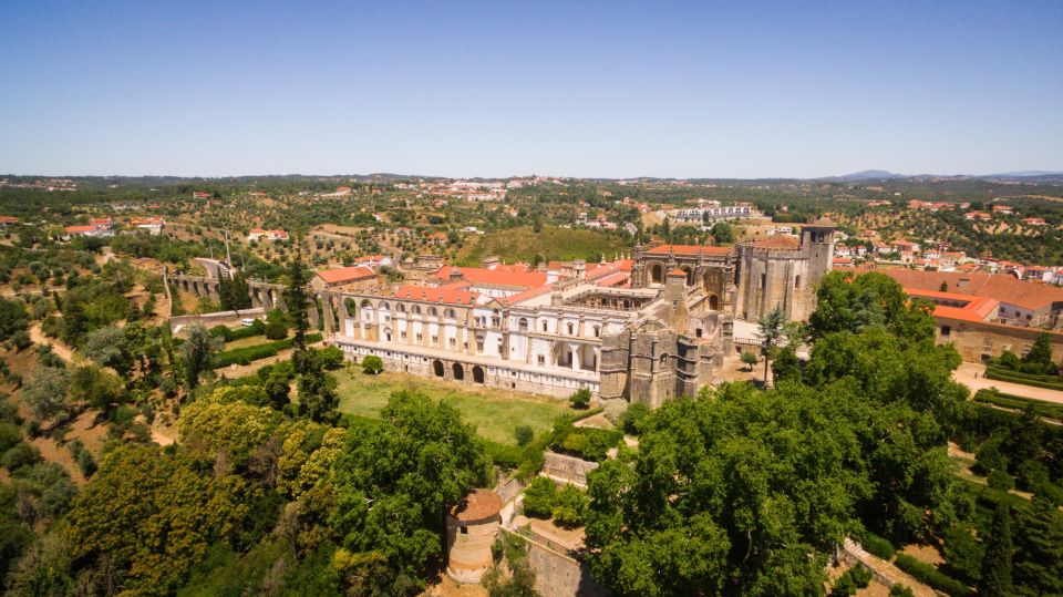 From Lisbon: Tomar and Almourol Castles Day Trip - UNESCO-listed Convent of Christ