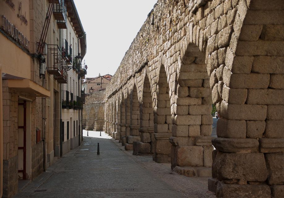 From Madrid: Segovia Highlights Private Half Day Tour - Location Details and Key Attractions
