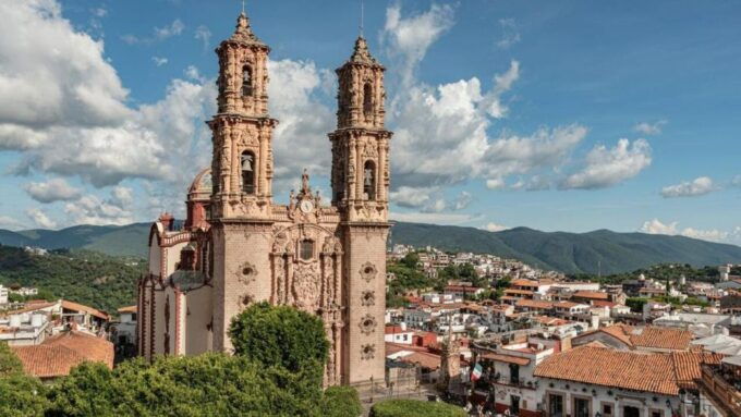 From Mexico City: Taxco and Cuernavaca by Van - Booking Details