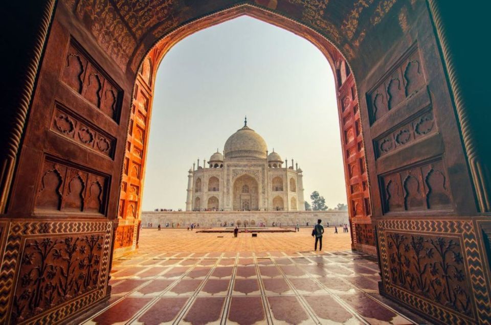 From New Delhi : Day Trip to Taj Mahal & Agra Fort - Language Options