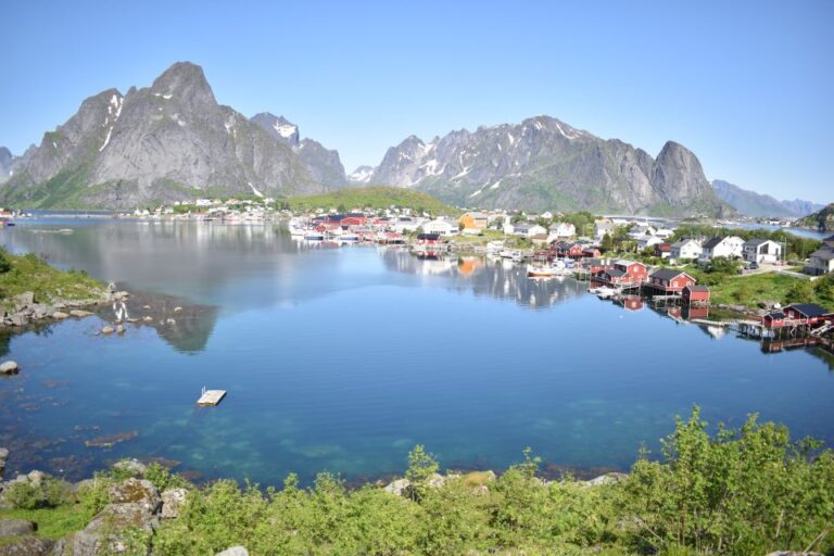 From Svolvaer: Private Lofoten Islands Tour With Transfer