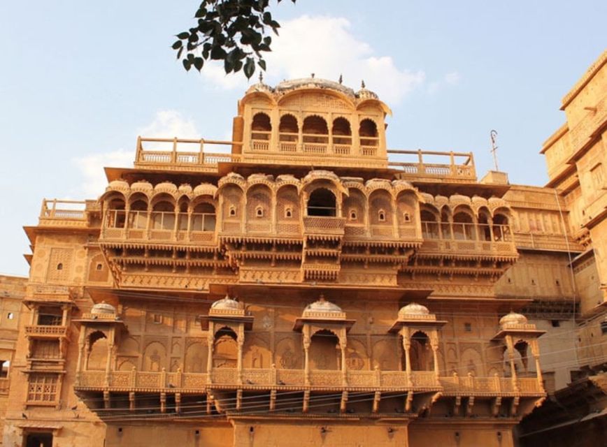 From Udaipur Transfer To Jaisalmer Via Ranakpur Jain Temple - Journey Through Picturesque Landscapes