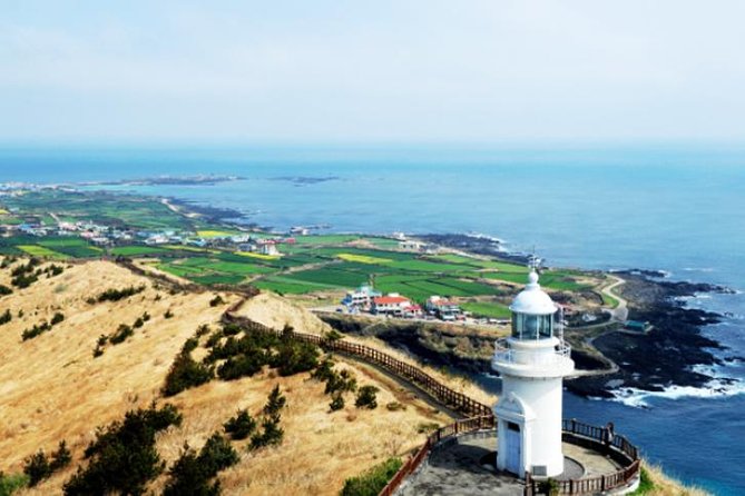 Full Day Jeju Island Private Tour for East Course With Korean Black Pork BBQ - Scenic Destinations