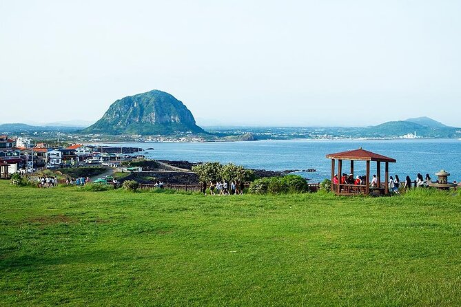 Full-Day Jeju Island WEST Tour (Entrance Fee Included) - Lunch and Refreshments