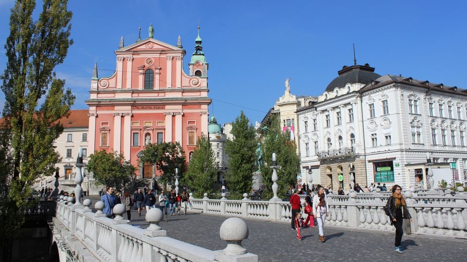 Full-Day Private Best of Slovenia Tour From Zagreb - Step-by-Step Tour Itinerary Details