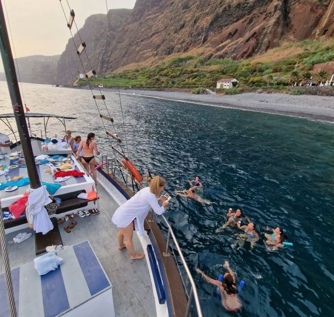 Funchal: Cabo Girão Trip Aboard A Traditional Madeiran Boat - Payment and Gift Options