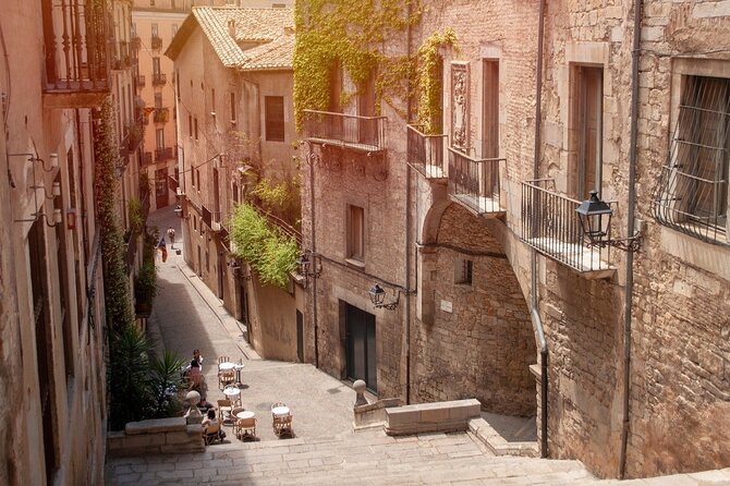 Game of Thrones: Medieval Girona Private Tour With Hotel Pick-Up - Service Quality Assurance