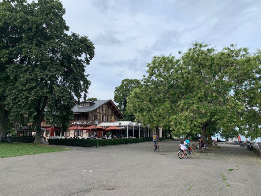 Geneva Lakeside Stroll: A Self-Guided Audio Tour - Common questions