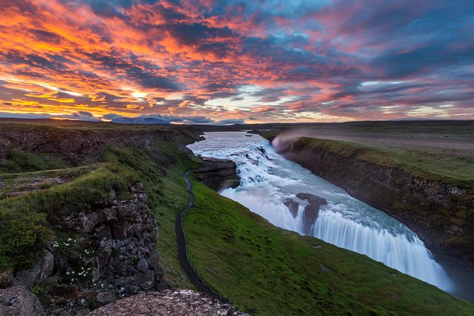 Golden Circle Tour and Evening Northern Lights Cruise From Reykjavik - Itinerary Details