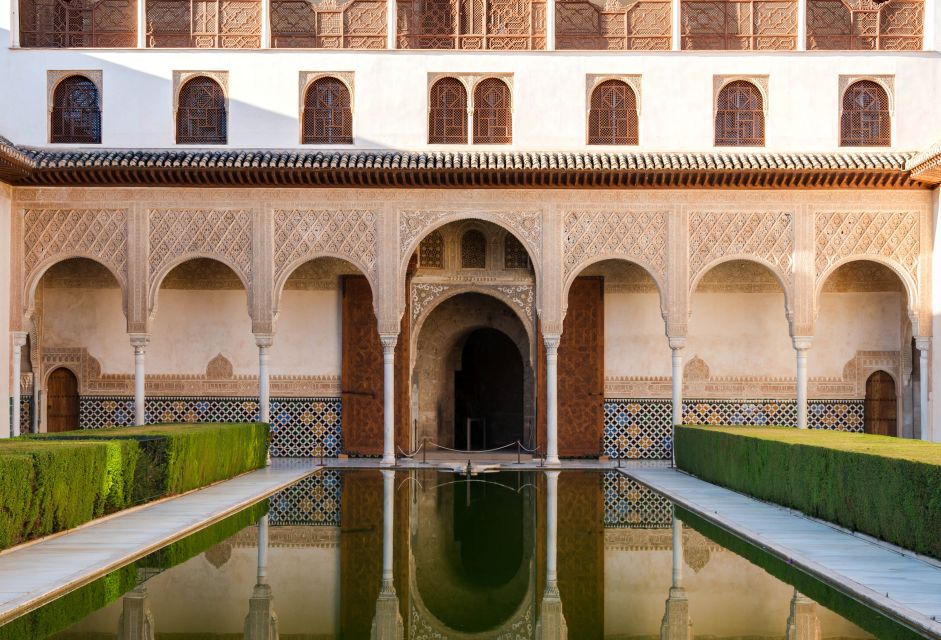 Granada: Alhambra Complex Guided Tour With Ticket - Customer Reviews