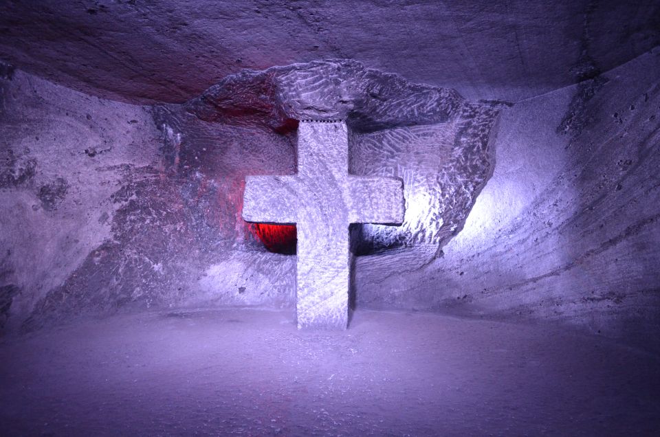 Group Tour Salt Cathedral - Educational Insights and Group Bonding