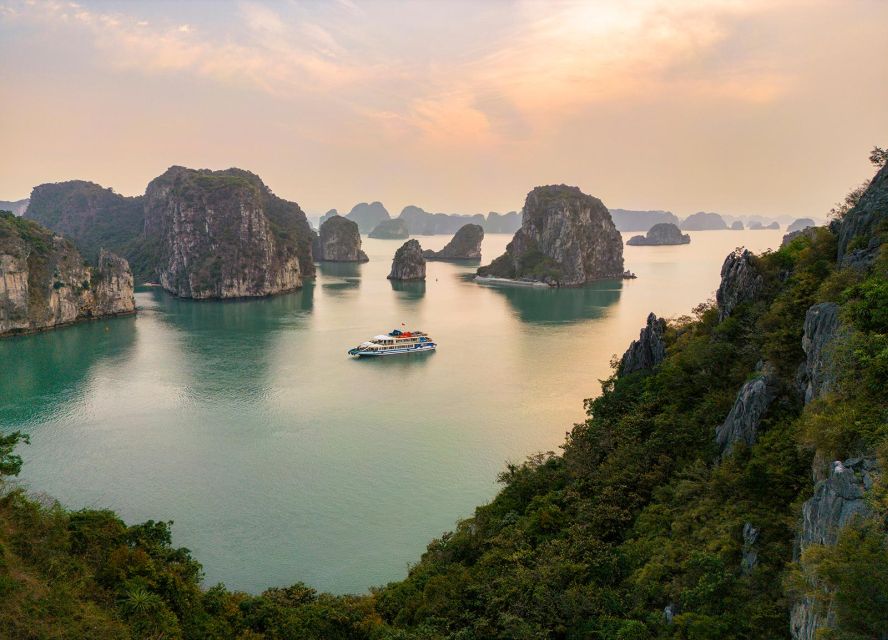 Ha Long Cruise 3 Days 2 Nights Luxury - Premium Onboard Services