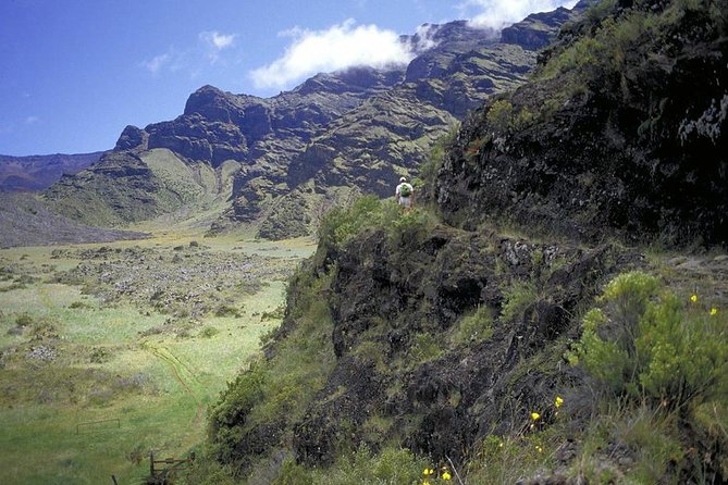 Haleakala Crater Hiking Experience - Key Points