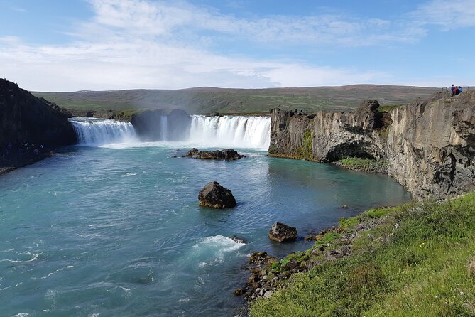 Half-Day Combo Tour to Goðafoss, Laufas and The Christmas House - The Christmas House Visit