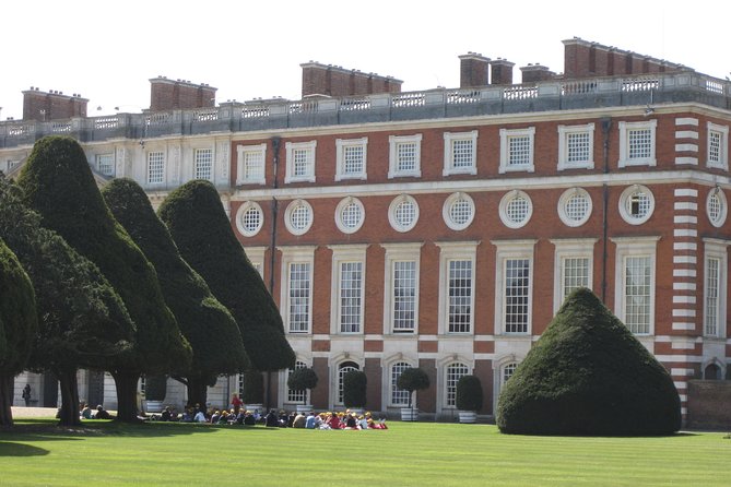 Hampton Court Palace 3hr Tour: Henry VIIIs & William IIIs Intriguing Palaces - Visitor Feedback and Recommendations
