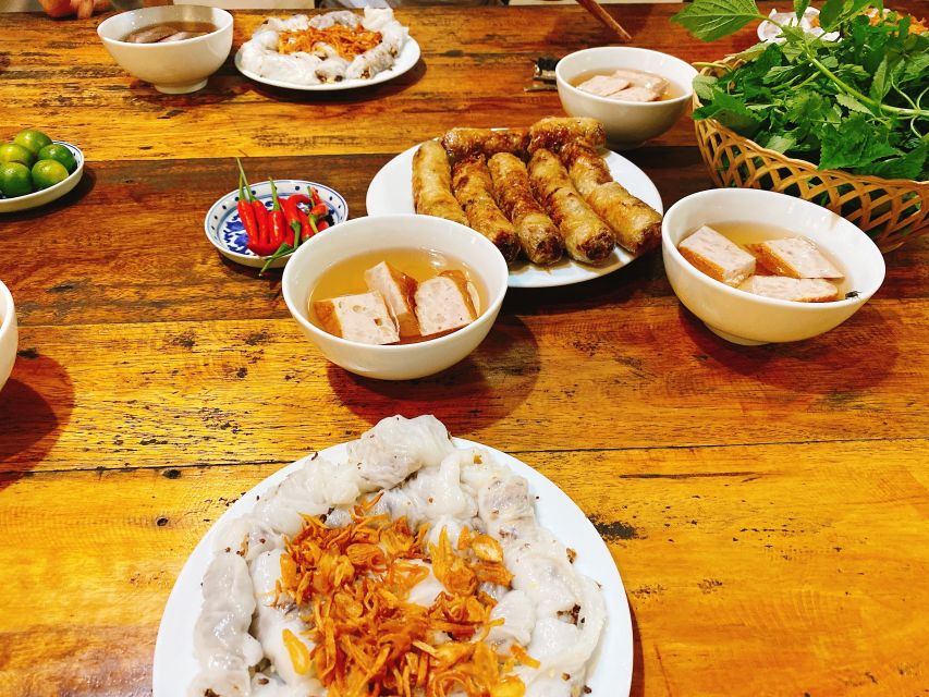 Hanoi: 7 Tasting Street Food Walking Tour and Train Street - Customer Benefits