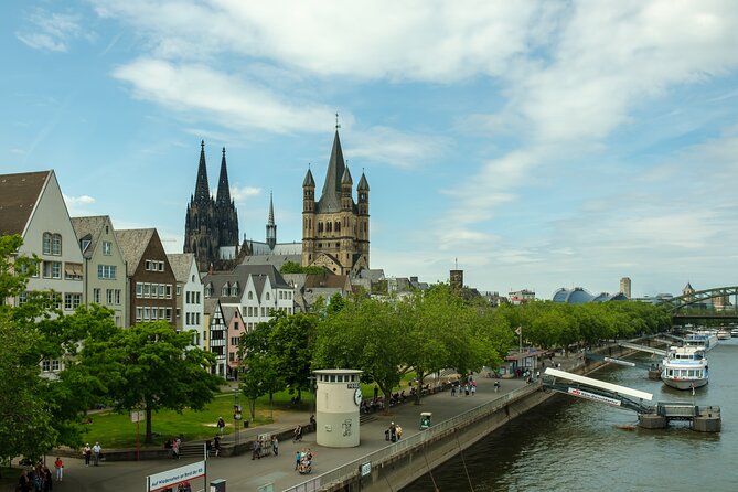 Hardships From the Past – Cologne 1933-1945 Walking Tour - Guide Expertise