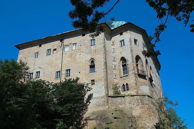 Haunted Castle Houska and Kokorin Castle Tour - Pricing and Refunds