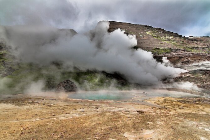 Helicopter Flight Over Geothermal Landscapes From Reykjavik - Inclusions and Logistics