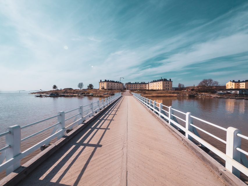 Helsinki: Capture the Most Photogenic Spots With a Local - Group Size and Customization