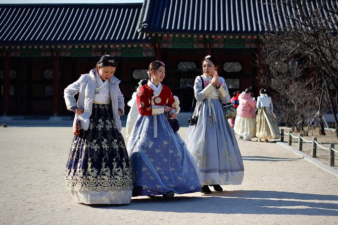 Historic Seoul: Explore Bukchon Hanok Village - Transportation and Accessibility Tips