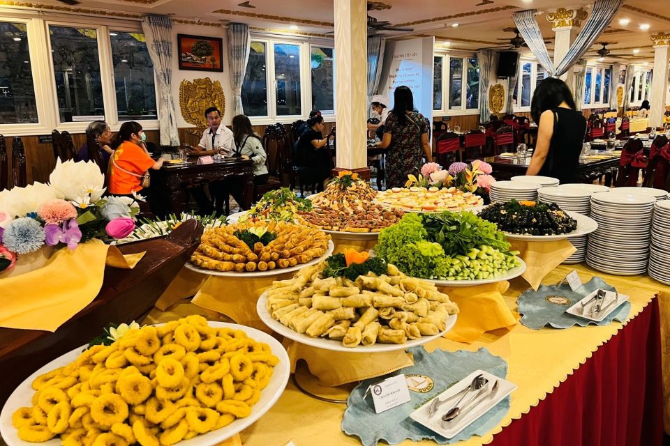 Ho Chi Minh City: Saigon River Dinner Cruise With Live Music - Customer Reviews