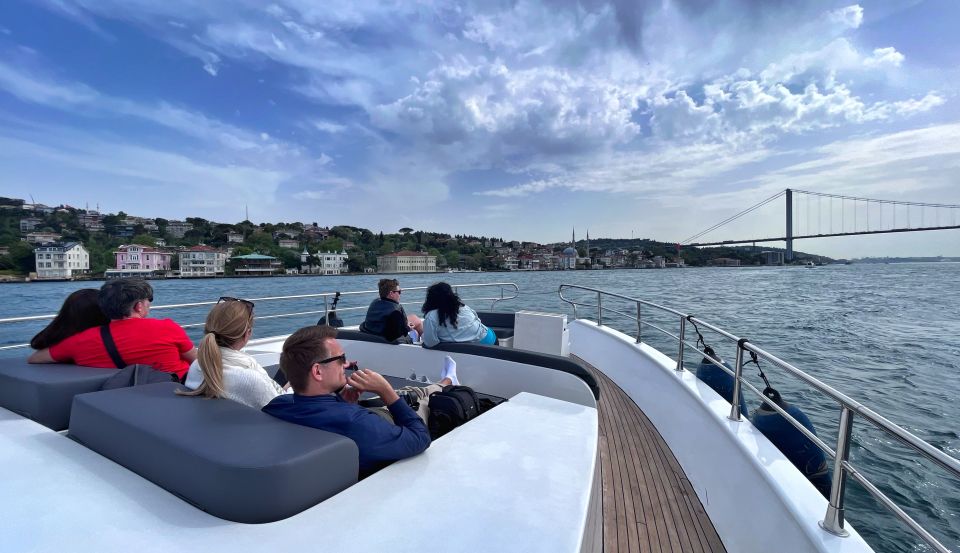 Istanbul: Bosphorus Cruise With Stopover on the Asian Side - Review Summary