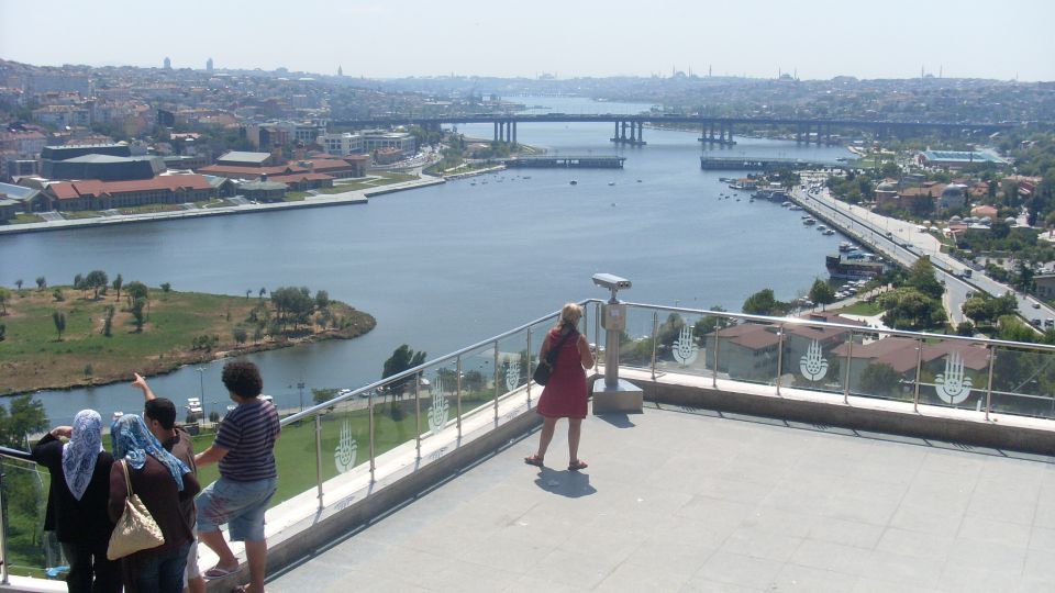 Istanbul Scenic Half-Day Bosphorus Cruise - Attire Recommendations