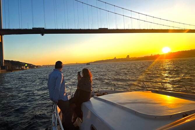 Istanbul Sunset Luxury Yacht Cruise With Snacks and Live Guide - Traveler Feedback and Reviews