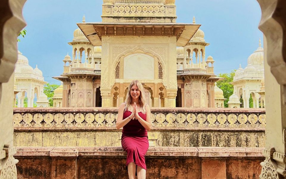 Jaipur: Private Tour of Best Instagram and Photography Spots - Hawa Mahal: Iconic Photo Stop