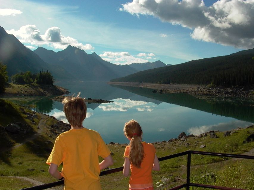 Jasper: Maligne Valley Wildlife Watching & Boat Tour - Activity Highlights