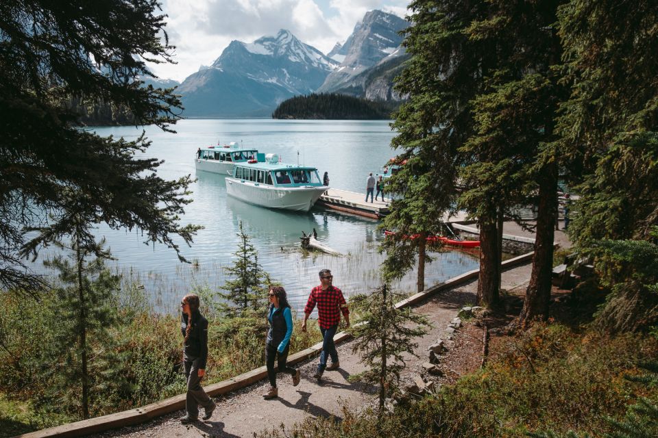 Jasper National Park: Maligne Lake Cruise With Guide - Review Summary