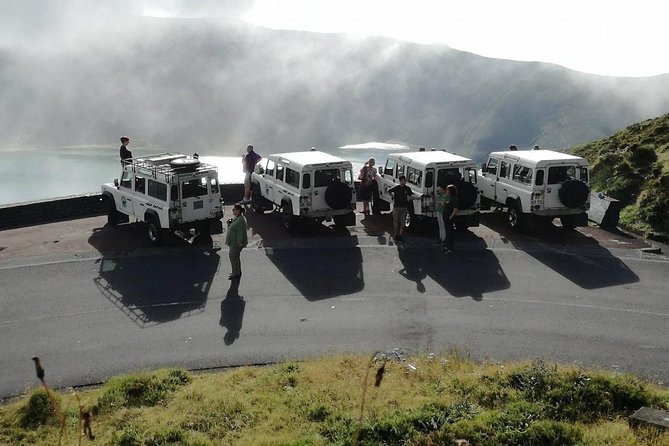 Jeep Tour Full Day Sete Cidades & Lagoa Do Fogo With Lunch and Drinks Included. - Professional Tour Guides