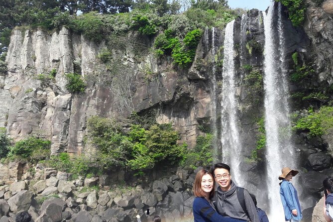 Jeju Island Private Taxi Tour-Waterfalls & Oedolgae & Jusangjeoli - Booking Changes