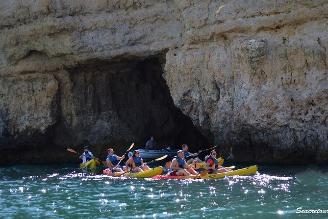 Kayak Guided Session in Albufeira Coastline - Common questions