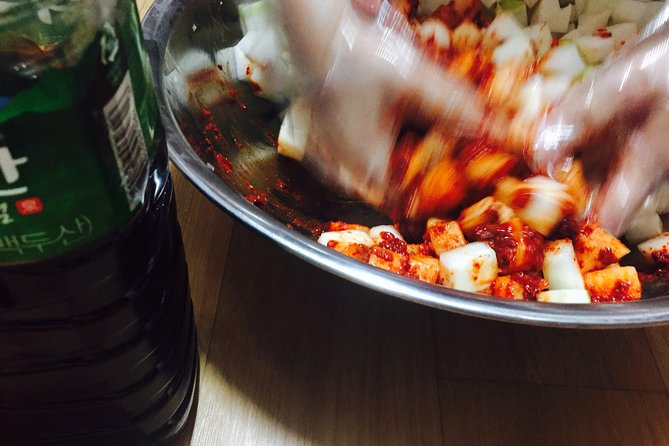 Kkakdugi(Korean Radish Kimchi) Cooking Class at Busan - Meeting and Pickup Details