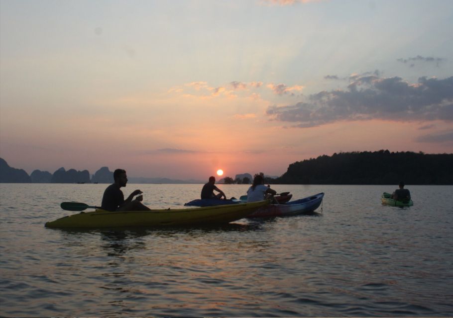Krabi: Kayaking Sunset at Ao Thalane Tour With BBQ Dinner - Kayaking in Crystal-Clear Waters