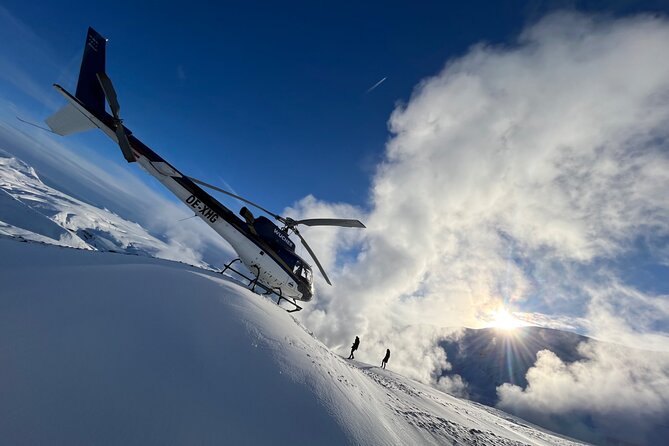 Landmarks From Above: Helicopter Tour With Geothermal Bath - Landmark Sightings