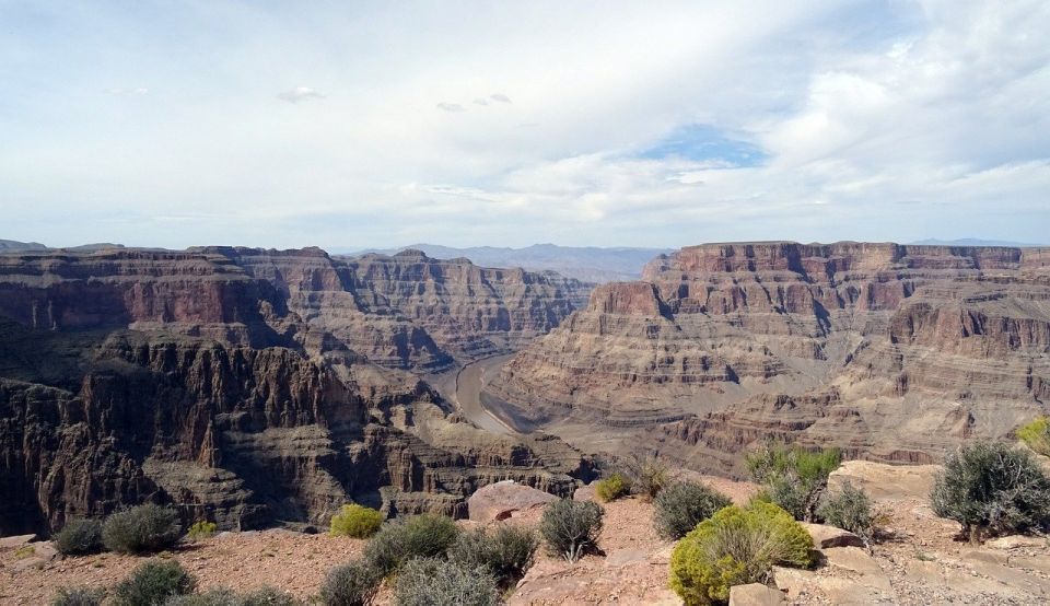 Las Vegas: Grand Canyon West Bus Tour With Guided Walk - Review Ratings