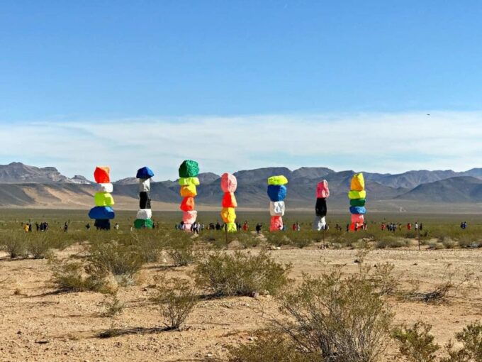 Las Vegas: Mojave, Red Rock Sign and 7 Magic Mountains Tour - Customer Reviews and Feedback