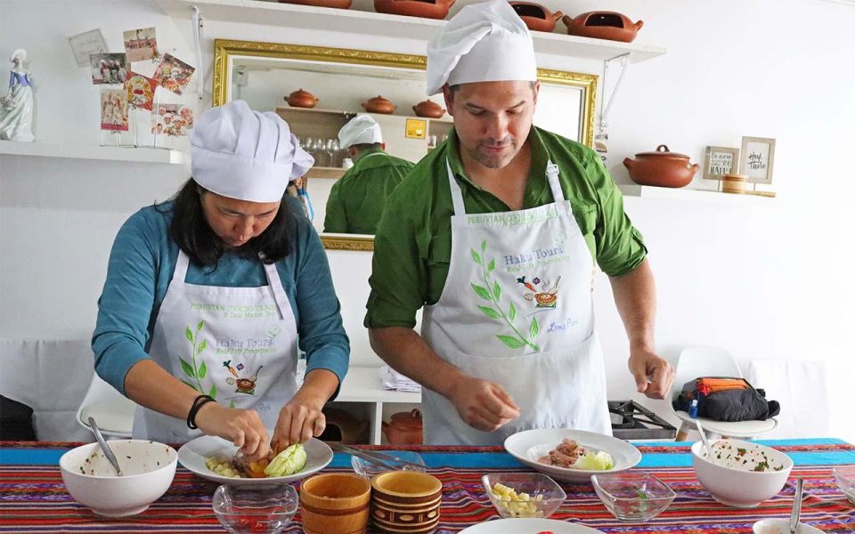 Lima: Cook an Authentic Ceviche and Peruvian Pisco Sour - Crafting the Perfect Pisco Sour