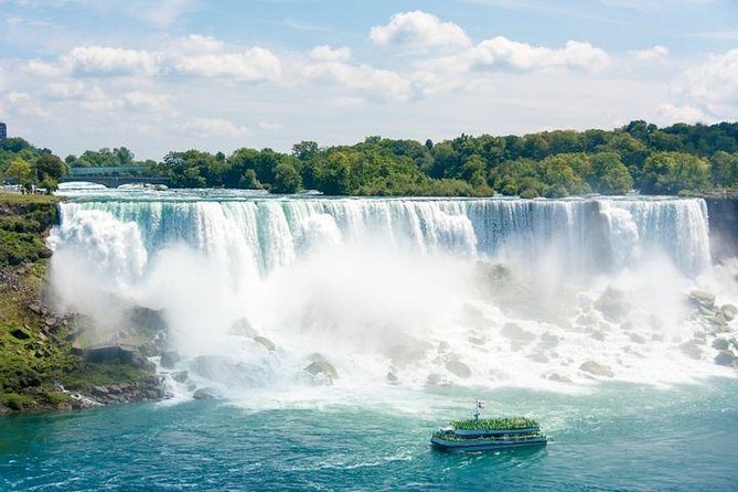 Limo Tour From Toronto to Niagara (10-12 Passengers) - Booking Details