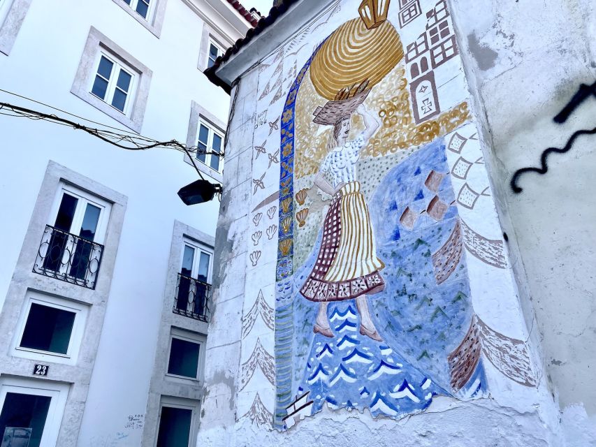 Lisbon: Alfama District Smartphone Audio Walking Tour - Inclusions